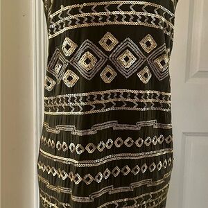 Great🎉 condition ROMEO AND JULIET COUTURE Olive&Gold Patterned Sleeveless Dress